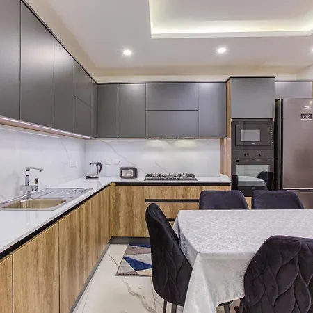 Designer, Fully Equipped 4br In By 360 Estates Apartment Marsaxlokk