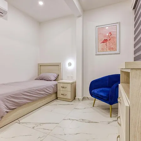 Apartment Designer, Fully Equipped 4br In By 360 Estates Marsaxlokk