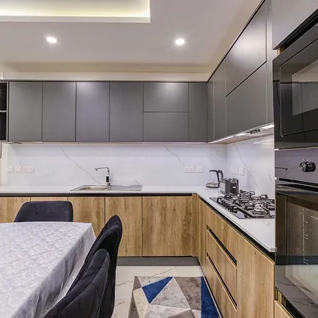Designer, Fully Equipped 4br In By 360 Estates Marsaxlokk