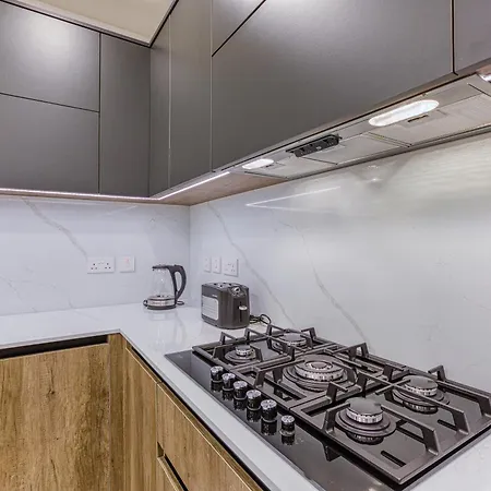 Designer, Fully Equipped 4br In By 360 Estates Apartment *